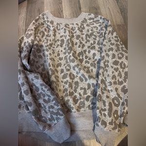 Old navy crewneck sweatshirt, size m